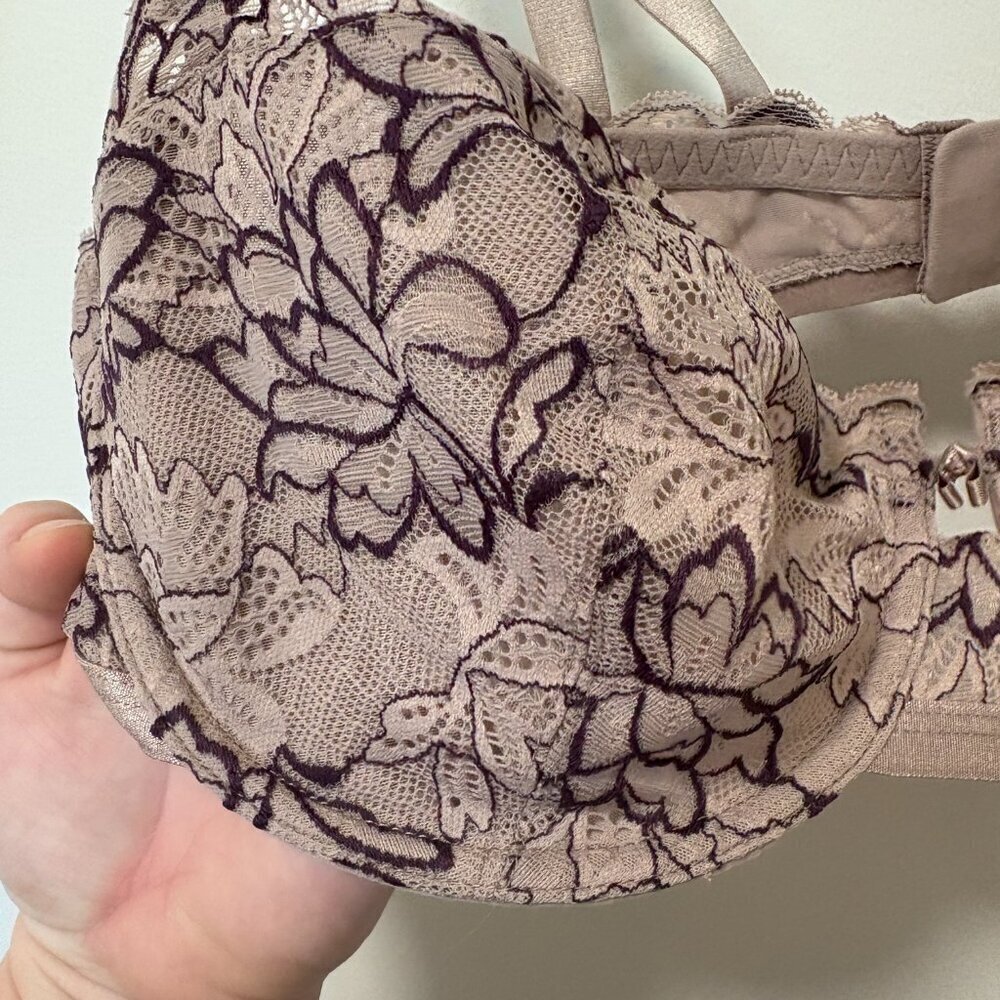 Montelle Intimates Bra Size 40D Lace Nude Purple Flowers Underwire